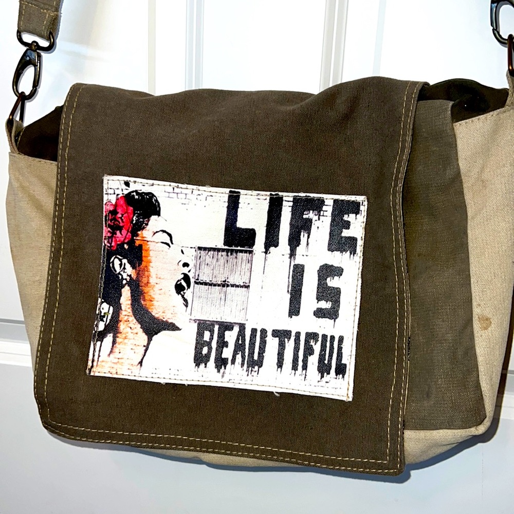 Vintage Addiction crossbody